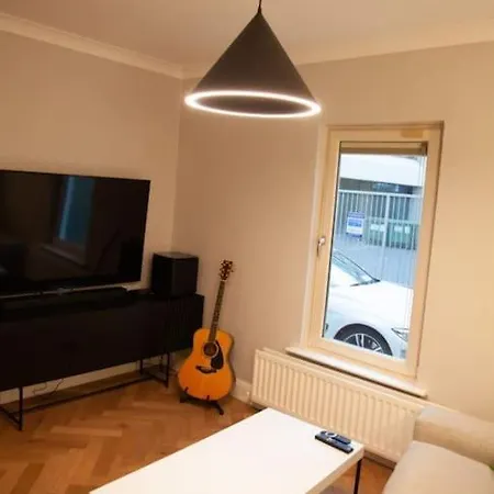 Holiday home Centre House With Terrace *